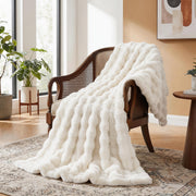 Light Beige Cozy Faux Fur Throw Blanket for Living Room Bedroom 50x60 Thick Ultra Soft Aesthetic Fuzzy Throw Blanket Fluffy Furry Bed Comforter Home Decor 860 GSM