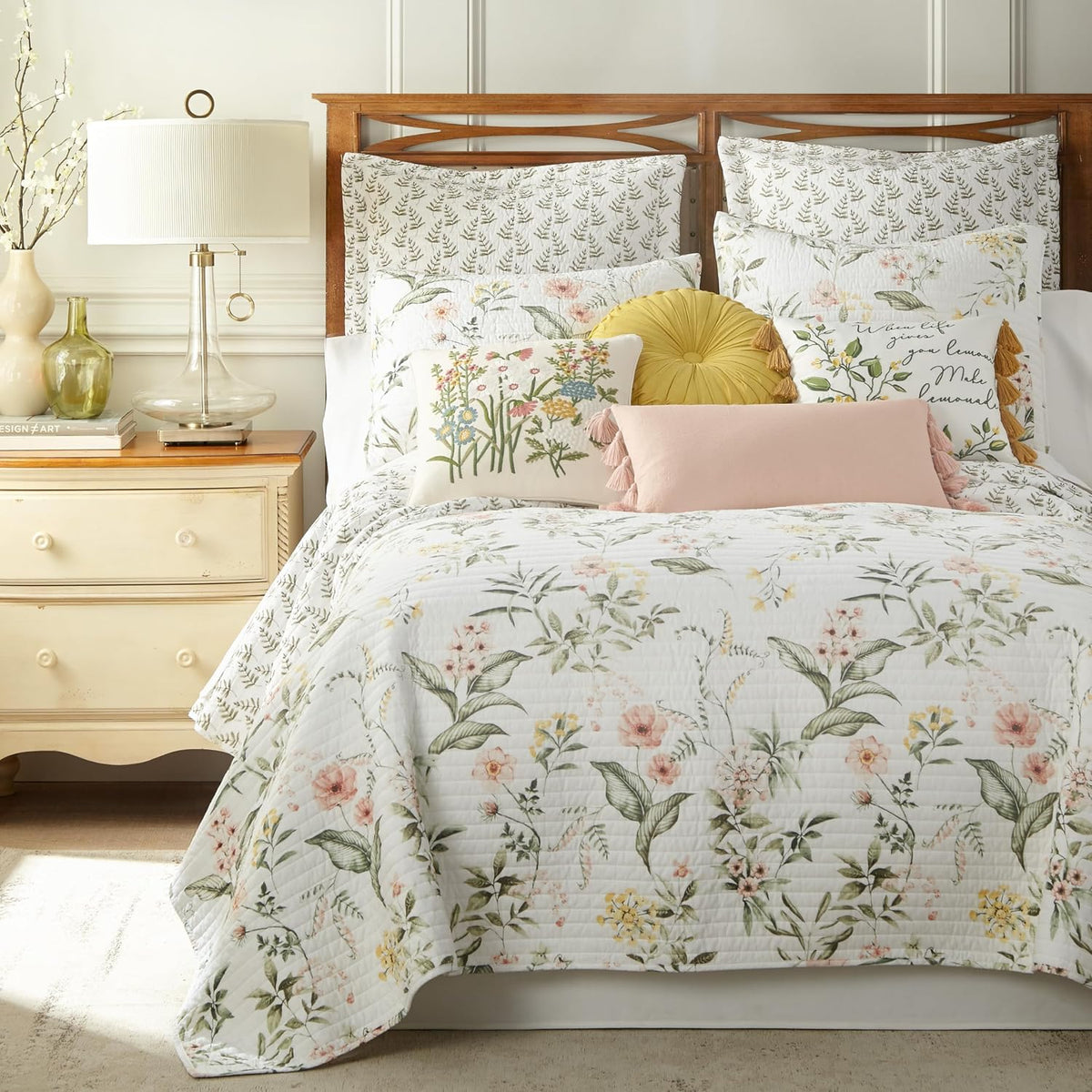 Viviana Reversible King/Cal King Quilt Set (106x92in) with 2 Pillow Shams (36x20in) - Floral - Blush, Green, White - Cotton King Size Quilt Bedding Set - Lightweight, Soft, Pre-Washed