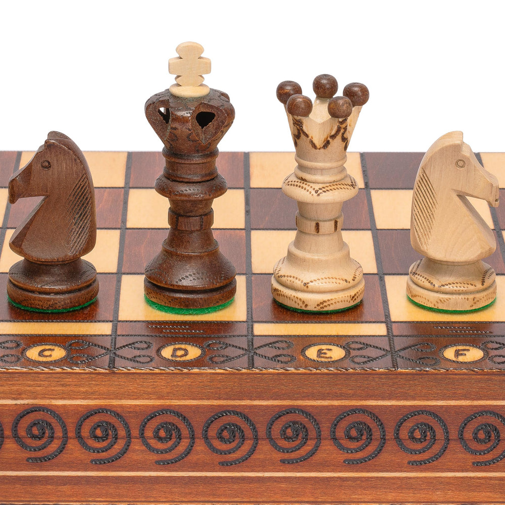 Ambassador Wooden Chess Set, 21.7 in hornbeam and sycamore chess set, handcrafted in Poland, pyrography board 21.7 x 21 x 1.18 in, weighs 5.6 lbs